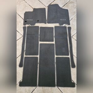 Toyota Sienna Van Floor Mat Set